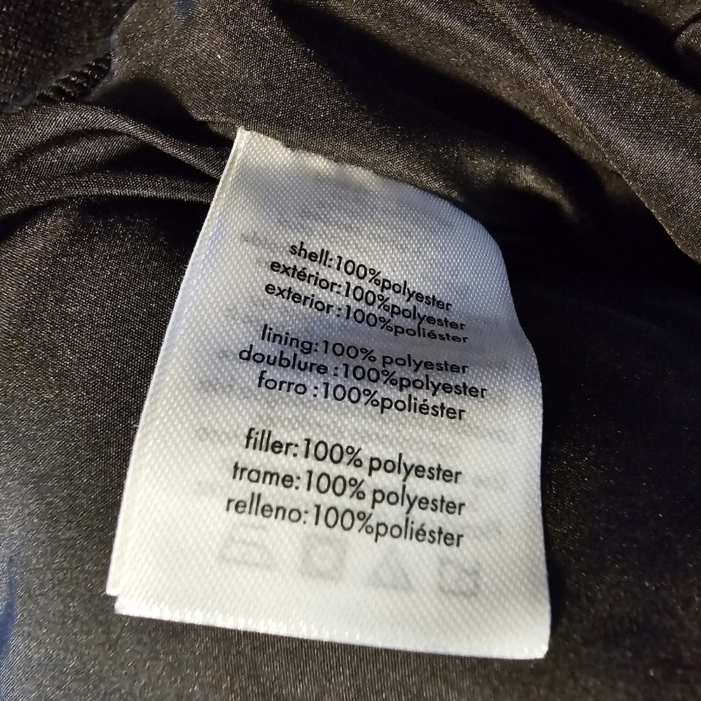 WE WORE WHAT Cropped Puffer Jacket in Black, Size Women's Small - Picture 13 of 14